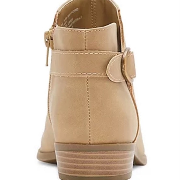 Women's boots. Size 8 - Picture 3 of 4